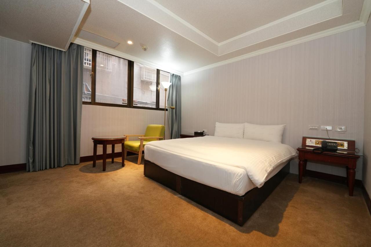 טאיפיי Meworld Hotel - Sanchong מראה חיצוני תמונה