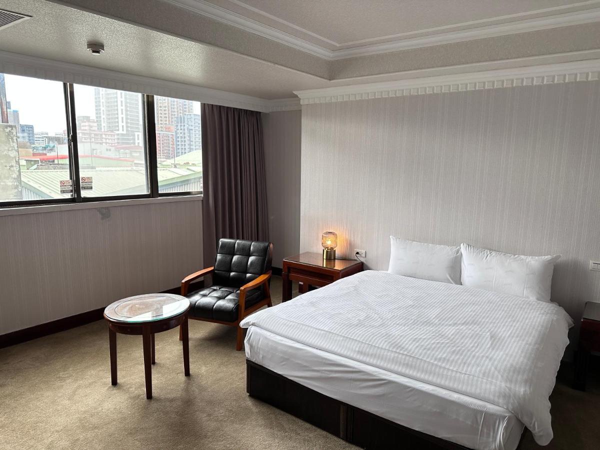 טאיפיי Meworld Hotel - Sanchong מראה חיצוני תמונה