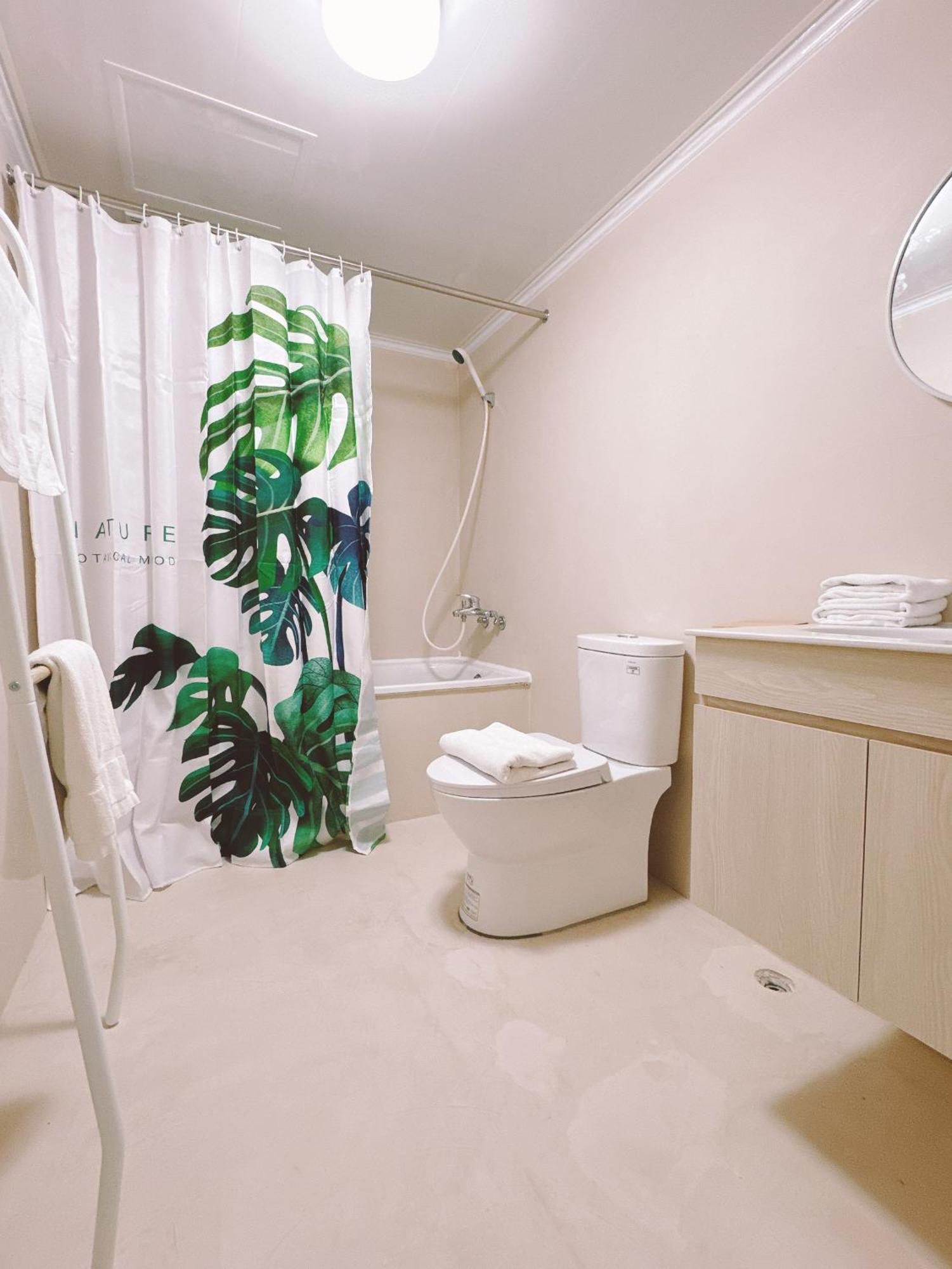 טאיפיי Meworld Hotel - Sanchong מראה חיצוני תמונה